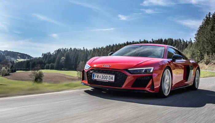 Rent an Audi R8 V10 in Linz