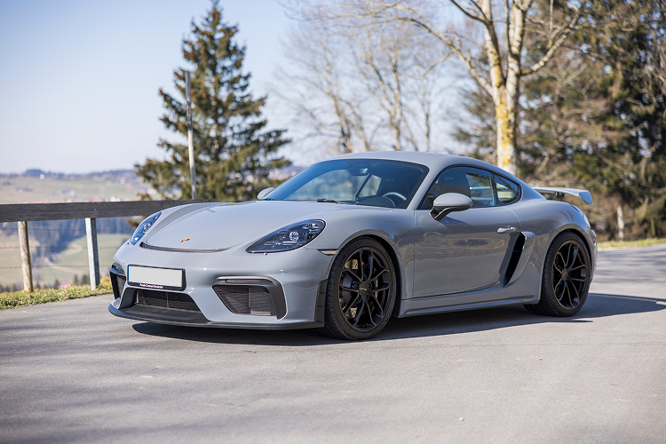 Rent a Porsche Cayman GT4 on Lake Constance