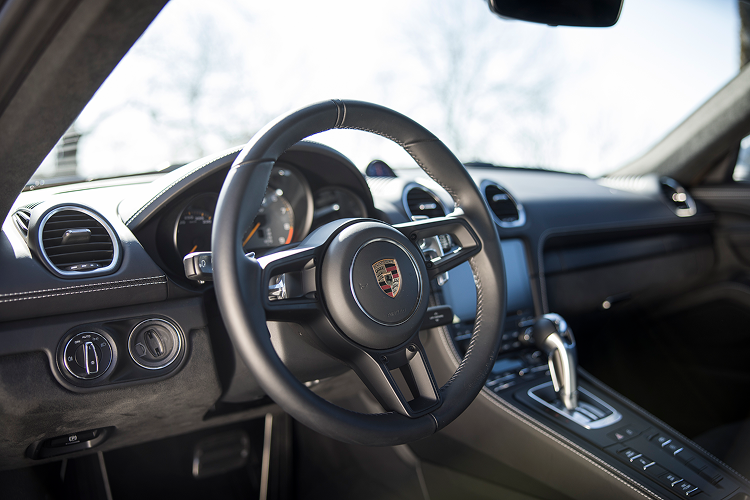 Interior Porsche Cayman GT4 on Lake Constance