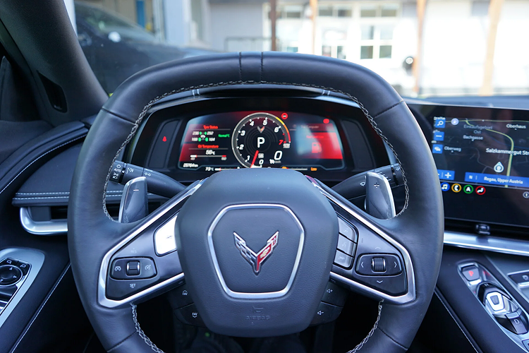 Steering Wheel Chevrolet Corvette C8 Stingray in Linz