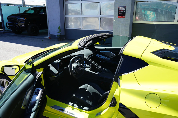 Interior Chevrolet Corvette C8 Stingray in Linz