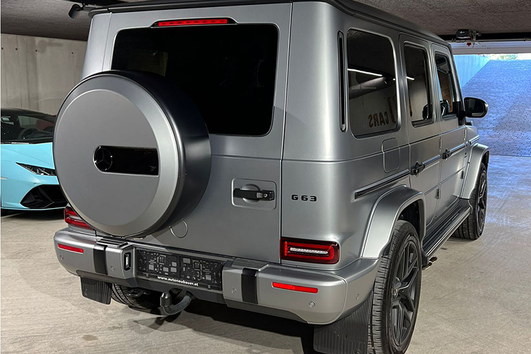 Rent a Mercedes G63 AMG in Kufstein
