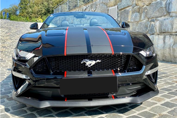 Front view Ford Mustang GT in Hufstein