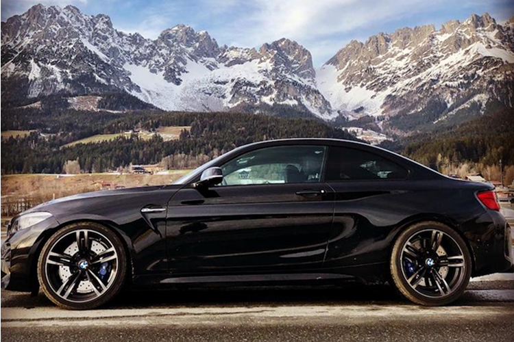 Side view BMW M2 in Kufstein