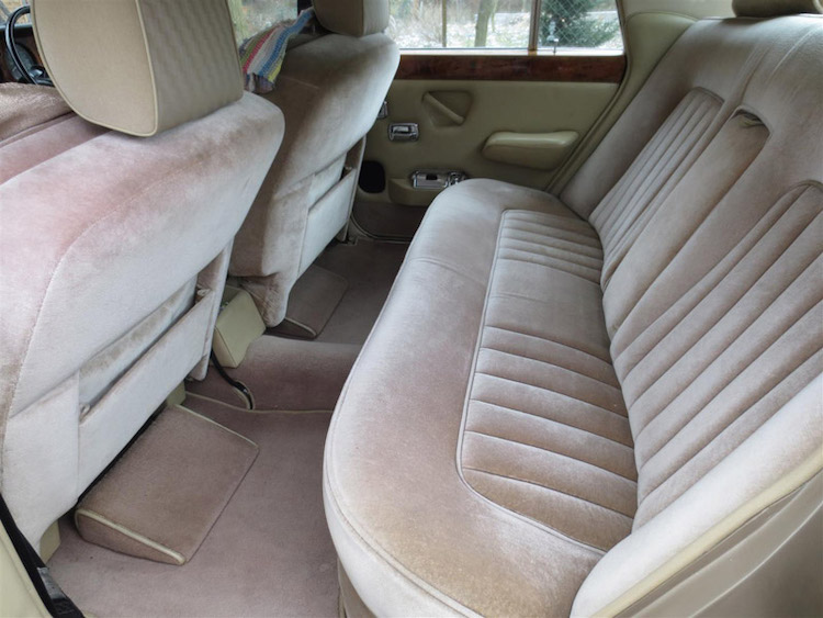 Rent Rolls Royce Silver Shadow II in Vienna Innenraum