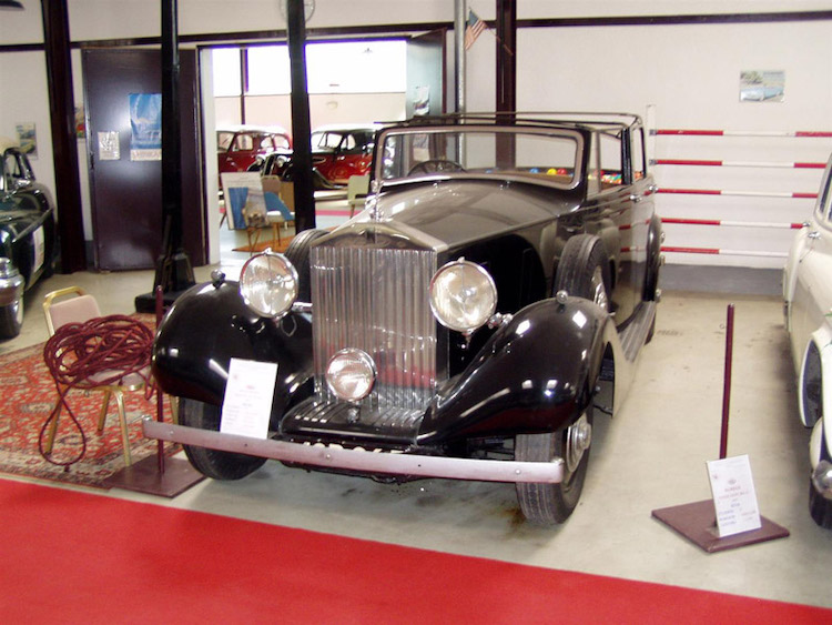 Rent Rolls Royce Wraith Open Tourer in Vienna Vorne