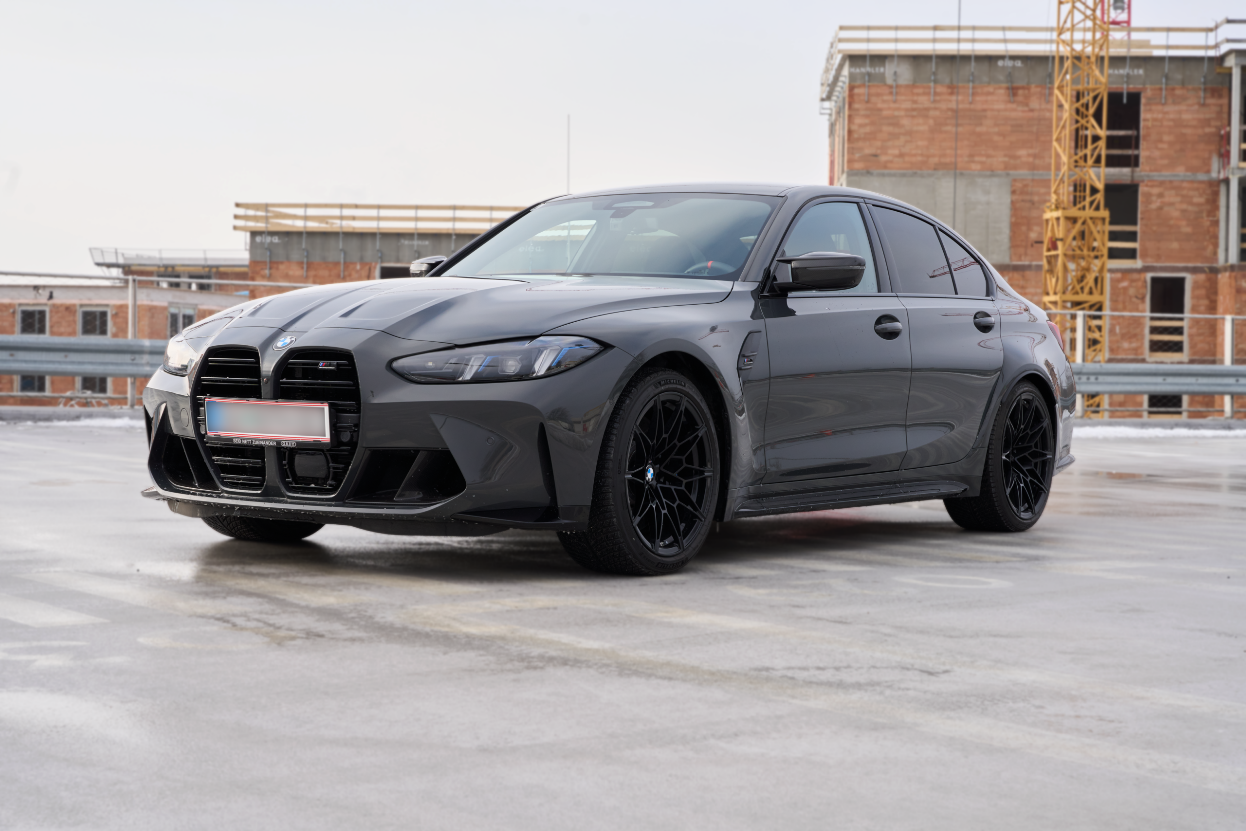 Rent BMW M3 Competition xDrive in Graz Side