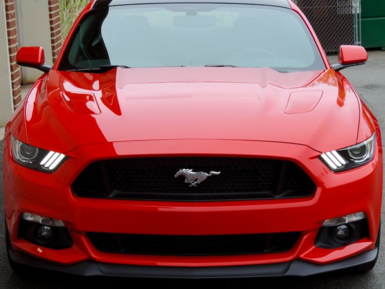 Rent a Ford Mustang GT in Leoben Vorne
