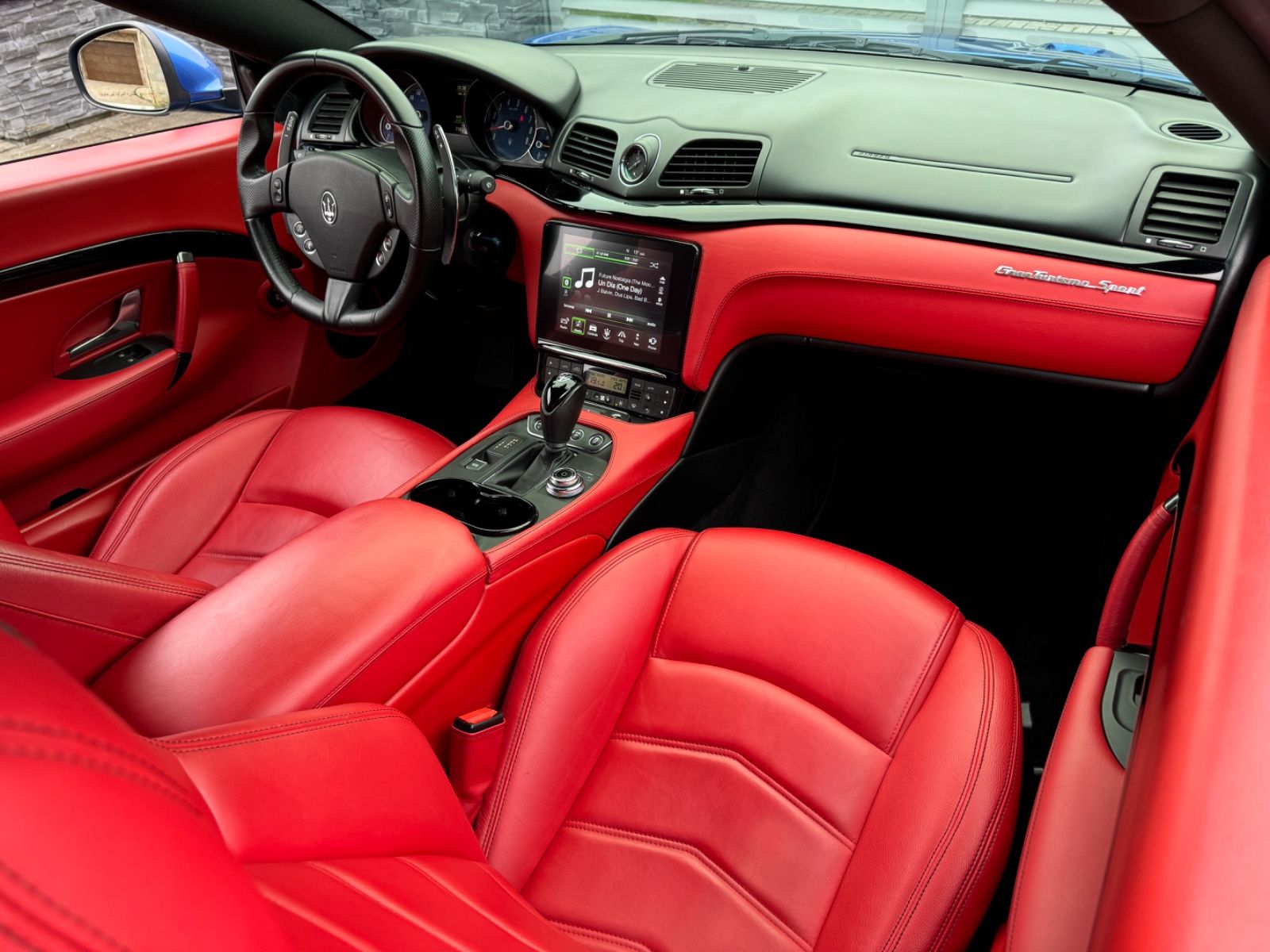 Rent a Maserati GranTurismo Sport in Leoben Inside