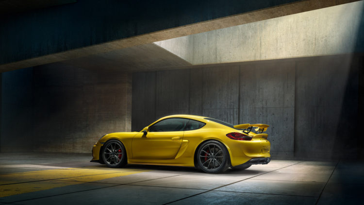 Rent Porsche Cayman GT4 in Leoben Seite