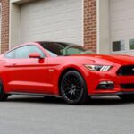 Rent a Ford Mustang GT in Leoben Seite rechts