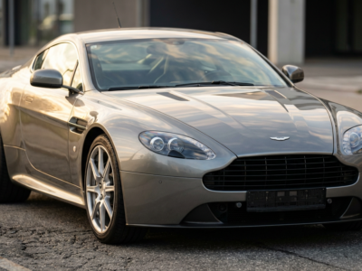 Rent Aston Martin Vantage in Leoben Hero