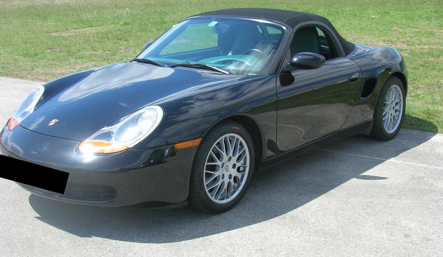 Rent a Porsche Boxster Spirit in Vienna vorne