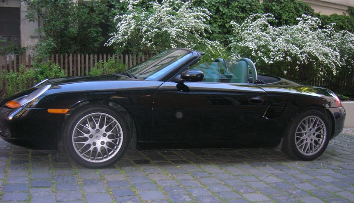 Rent a Porsche Boxster Spirit in Vienna Seite